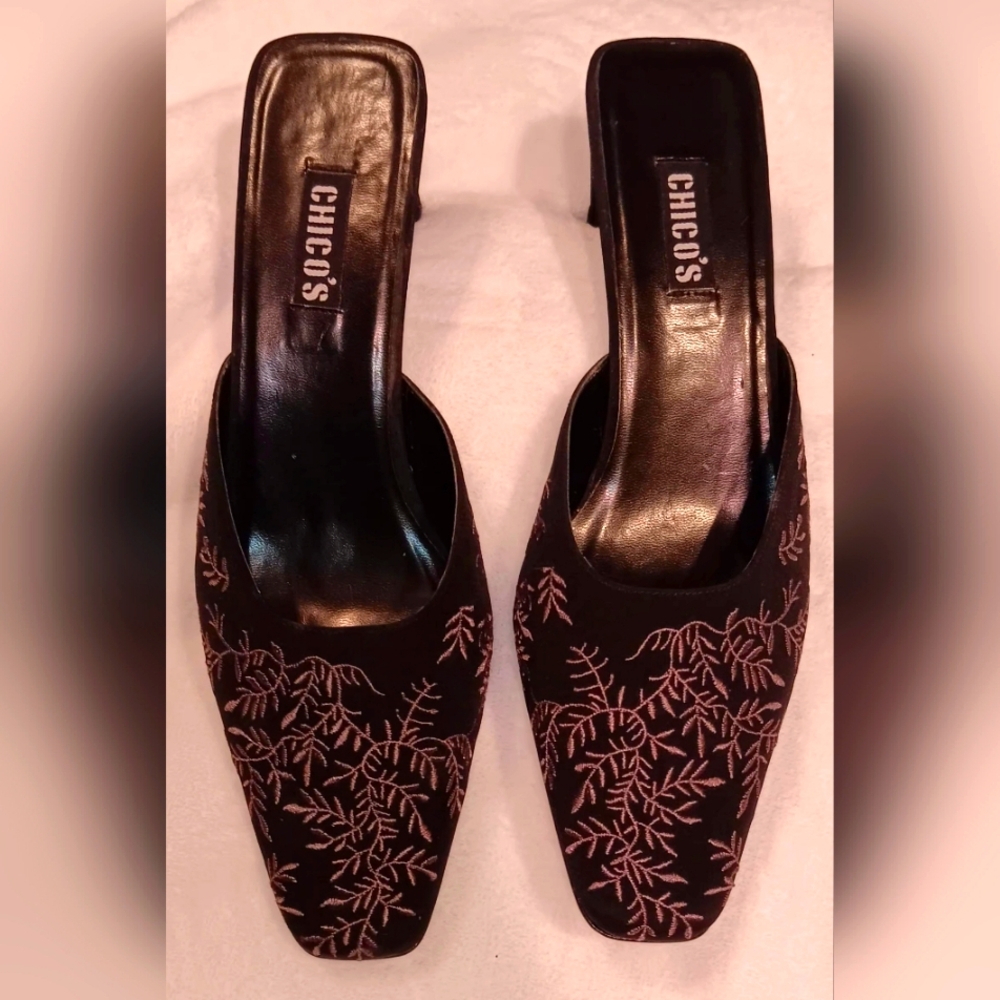 Vintage Chico's Black Embroidered Slip-On Mules